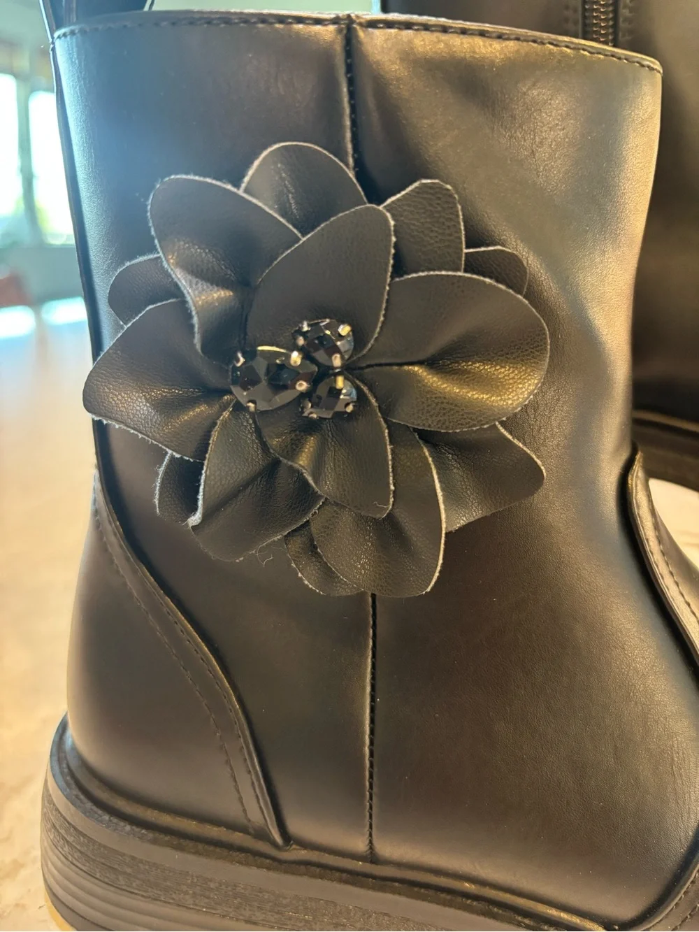 Steve Madden Girls' Billa Chelsea Boots Black with Flower Embellishment